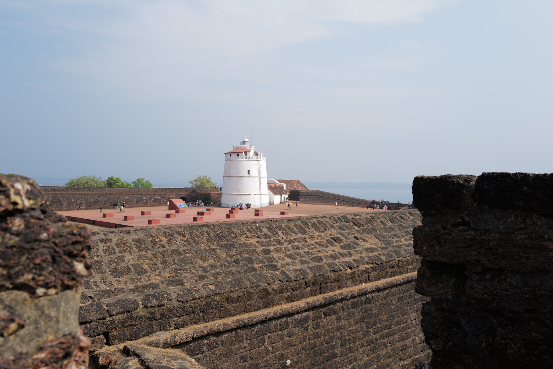 Fort Aguada mit Leuchtturm und Wasserreservoir